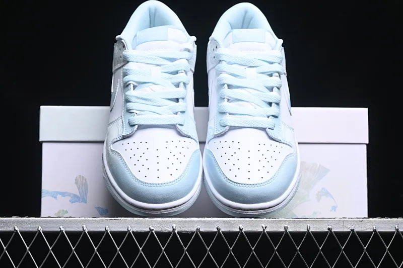 All Categories Nk SB Dunk Series Nk SB Dunk Low Low-top sneakers Nk Dunk low Year of the Dragon Limited Royal Dragon Blue and White White and Blue New Chinese style Low-top casual sneakers DV0833-104